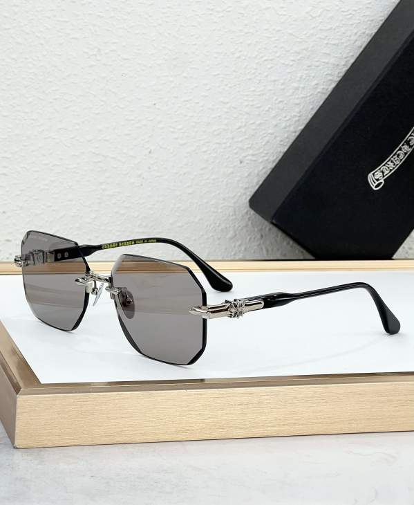 Picture of Chrome Hearts Sunglasses _SKUfw80915469fw